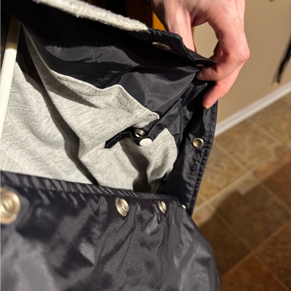 VINTAGE Nike Black and Gray Jacket - Picture 8 of 8